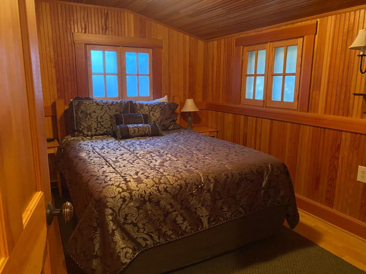 Whistling Winds Motel Линкън Сити Екстериор снимка